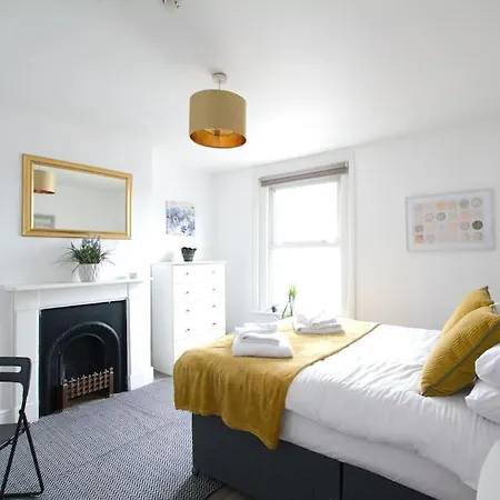 City Centre 4 Bedroom House Winchester Extérieur photo
