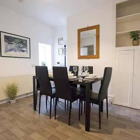 City Centre 4 Bedroom House Winchester Extérieur photo