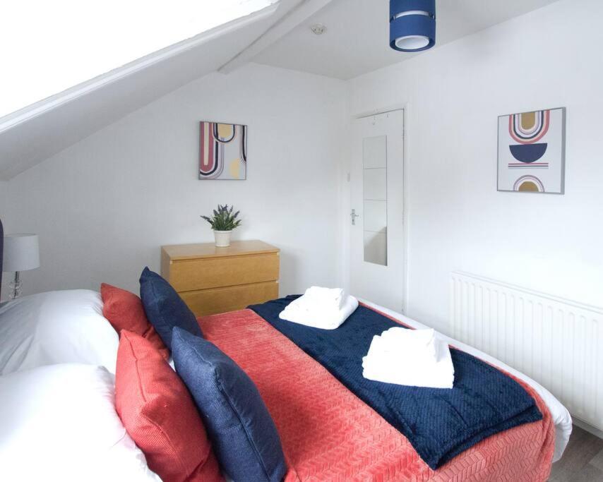 Centre 4 Bedroom House Apartment *