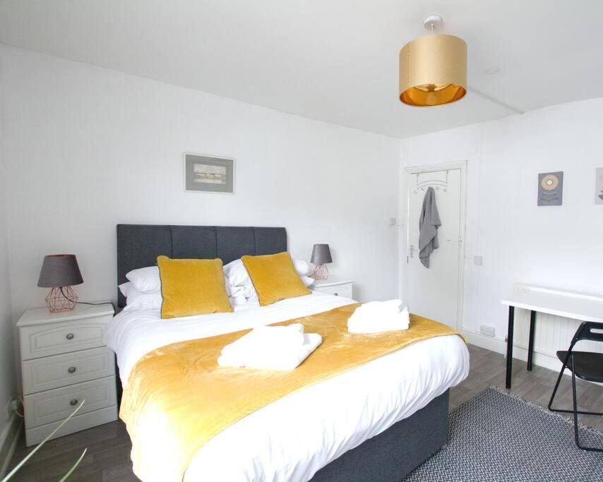 Centre 4 Bedroom House Apartment