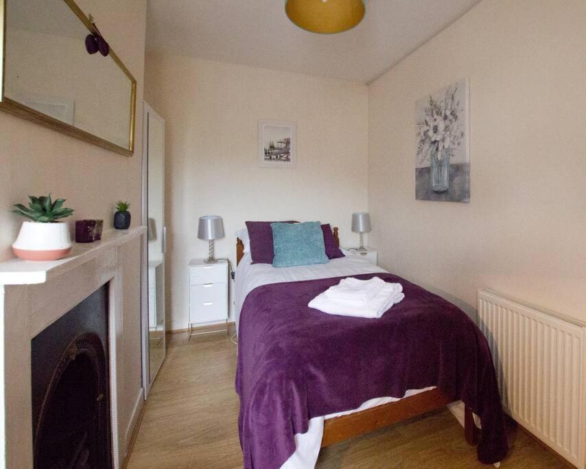 Centre 4 Bedroom House * Winchester