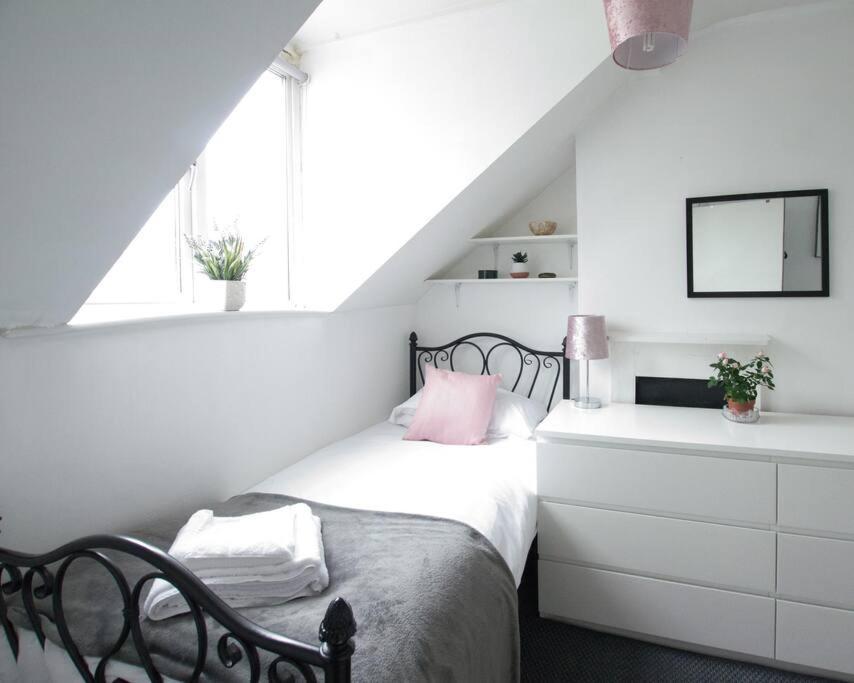 Centre 4 Bedroom House Apartment