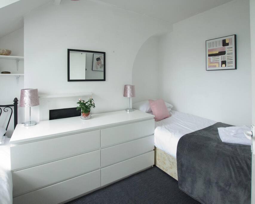 Centre 4 Bedroom House *