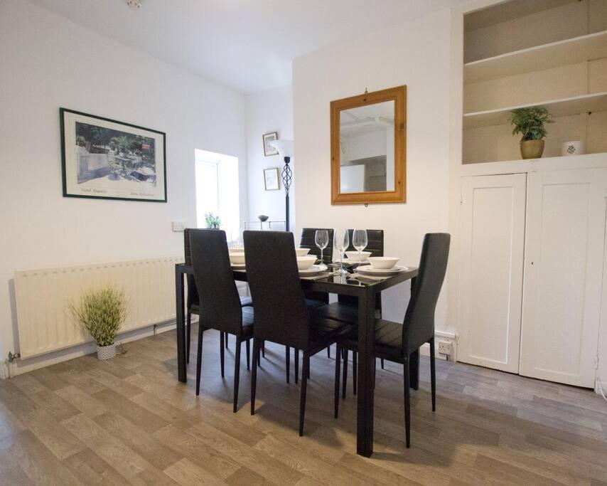 Centre 4 Bedroom House Apartment